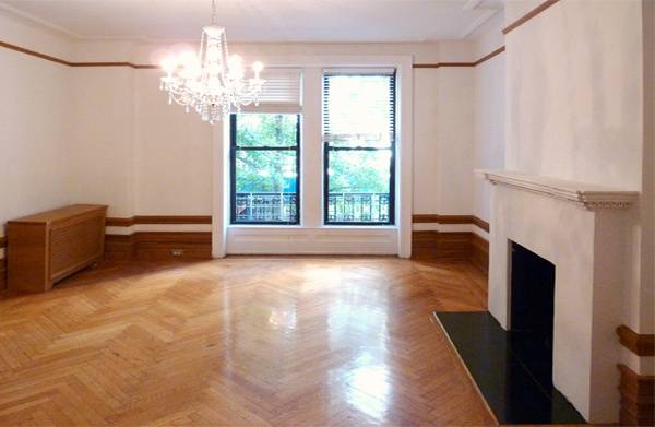 LARGE CLASSIC/ MODERN FEATURES, GORGEOUS 3 BEDROOM/3 BATHROOM IN PRIME UPPER WEST SIDE AREA -- WASHER/DRYER, PRE-WAR ELEGANCE