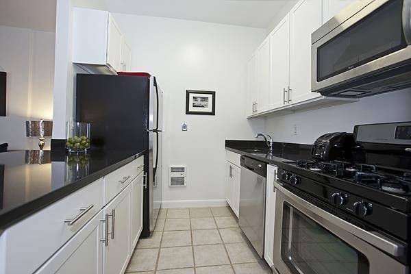 AMAZING CORNER UNIT -- CONVERTIBLE 3 BED**FINANCIAL DISTRICT**STOCK EXCHANGE,SOUTH STREET SEAPORT,FREEDOM TOWER,PRIME BROADWAY LOCATION