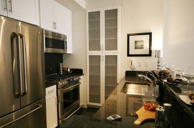 PERFECT 2 BED, 2BATH -- 21st FLOOR**MIDTOWN WEST**STEPS FROM PENN STATION** MADISON SQUARE GARDEN**EMPIRE STATE BUILDING VIEW!