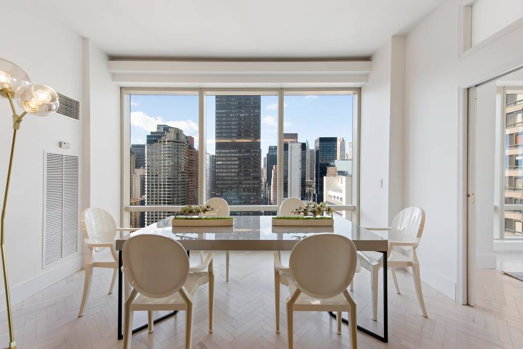 2 Bed 2 Bath at Trump World Tower with Iconic Views! 