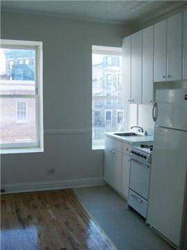 Renovated Studio in the Middle of The Village!