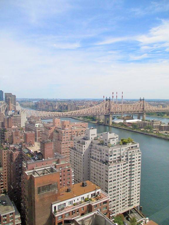 Make this 1 bed 1 bath yours Today! 