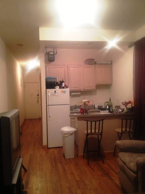 Large true three bedroom in beautiful townhouse on MIDTOWN EAST..GRAND CENTRAL