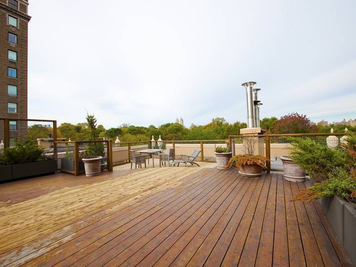 Fully furnished Chic 2 Bedrooms/2Baths High FL off 5th Ave.30 days minimim Midtown West/ 30 Rockefeller Plaza/ Bryant Park/Bank of America/Morgan Stanley. Open NYC Views Hotel-Style Living 