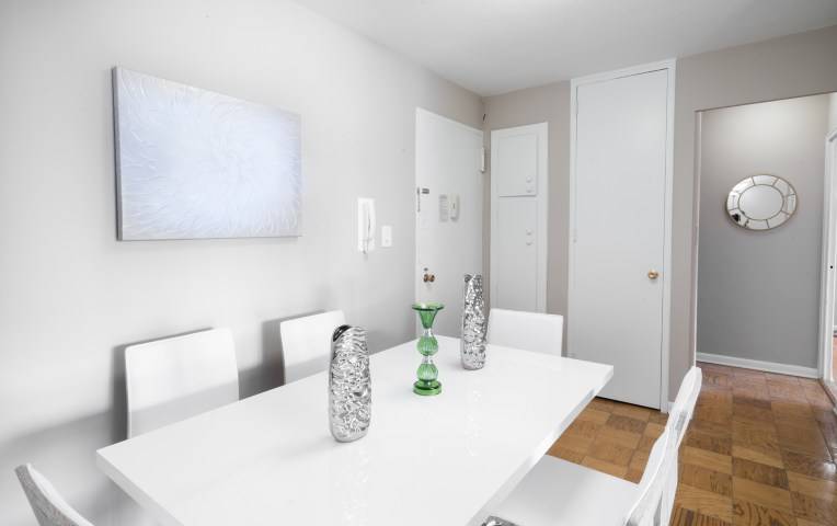 Short Term Fully Furnished 3 Bedrooms with Luxury Amenities in High Rise.  Steps away from Central Park / Upper East Side