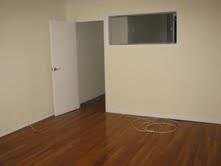 Sunny 2 Bedroom / 1 BA apt on the Upper East side. Elevator Doorman Building. Hardwood Floors Throughout