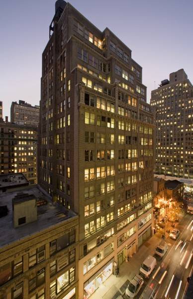 70 West 36th Street, Manhattan Commercial Read Estate, Midtown West Office Condominium for Sale, Full floor presence, highly efficient center-core floorplate, abundance of windows with excellent light and views