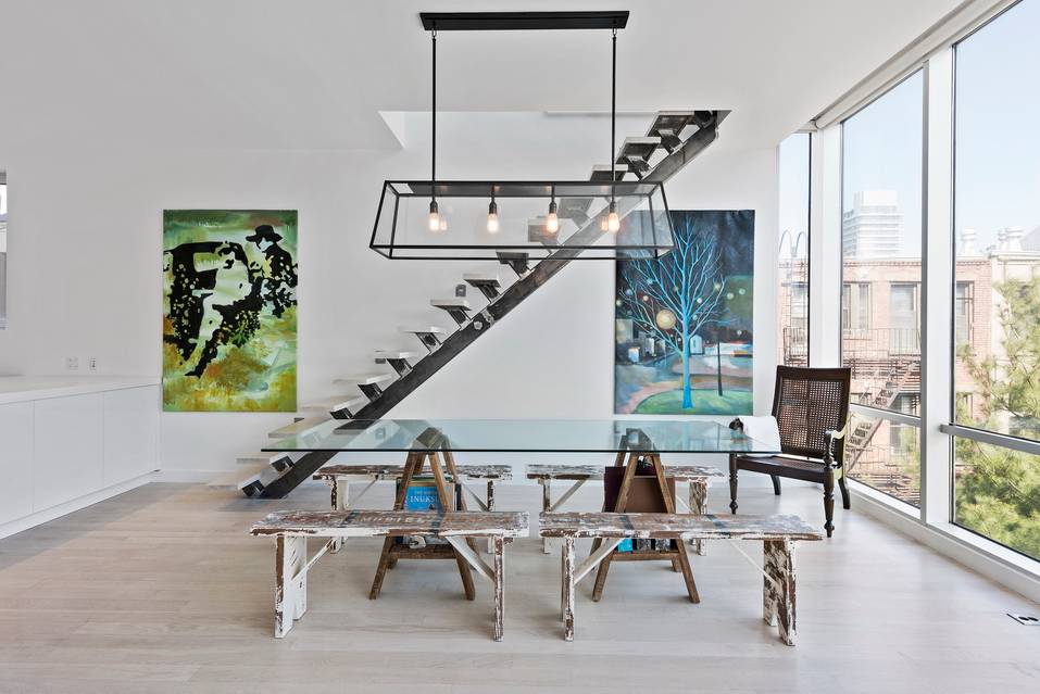 Chic Convertible 2 Bedroom Duplex Loft at the Decora in Prime Williamsburg