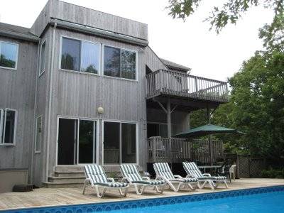 Four Bedroom Contemporary With Heated Pool on 2 Acres in Near Nw