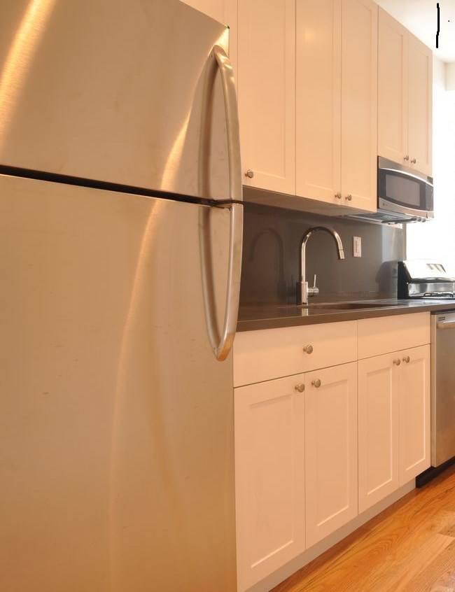 FANTASTIC 1 BED APT -- RENOVATED -- FIREPLACE -- UPPER WEST SIDE