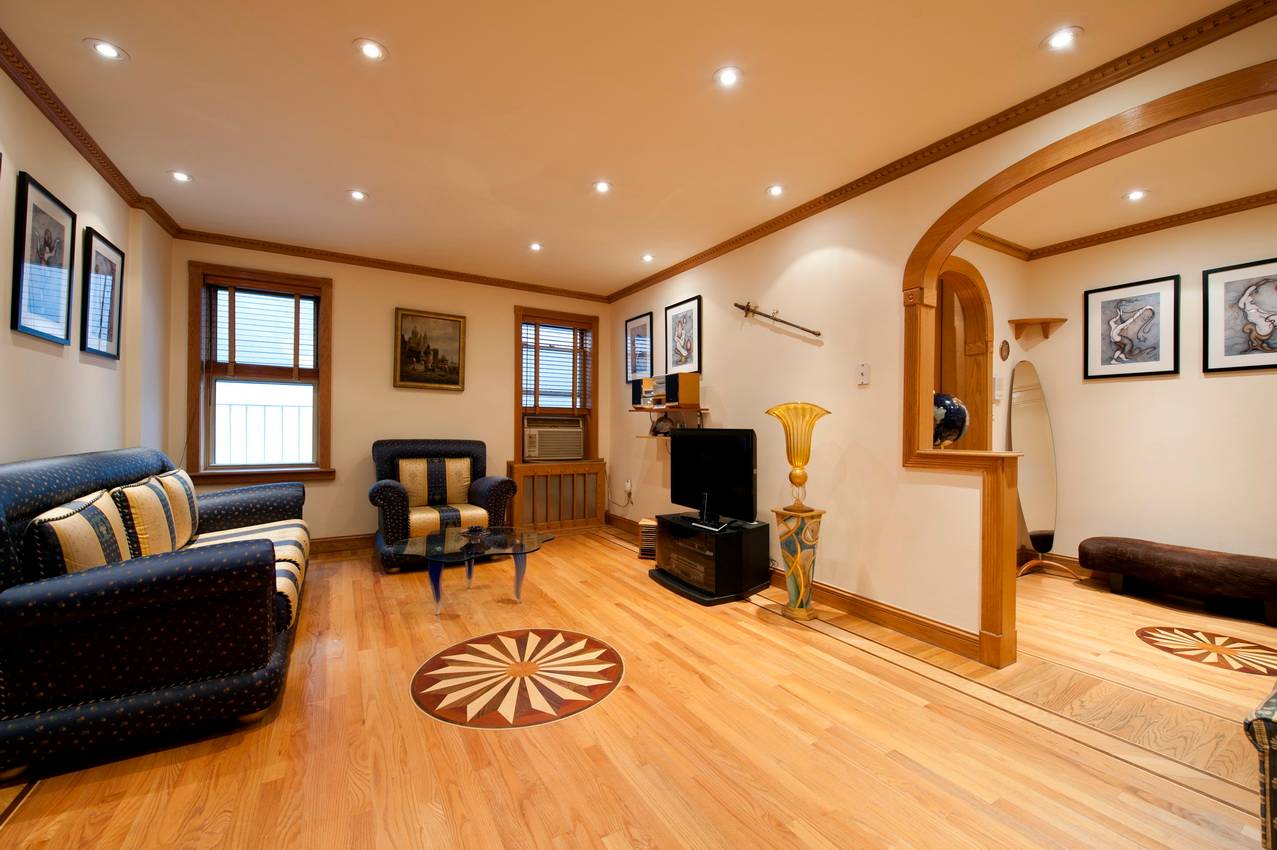 Abingdon Court,75 Bank street,West Village $675,000.00