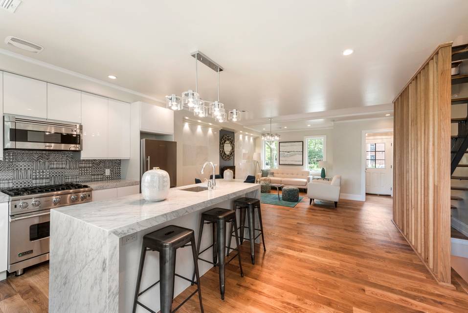 CURB APPEAL! BRAND NEW BROOKLYN SINGLE FAMILY TOWNHOUSE!