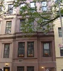 BEAUTIFUL WEST 87TH STREET TOWNHOUSE 1 BEDROOM RIGHT ON CENTRAL PARK 