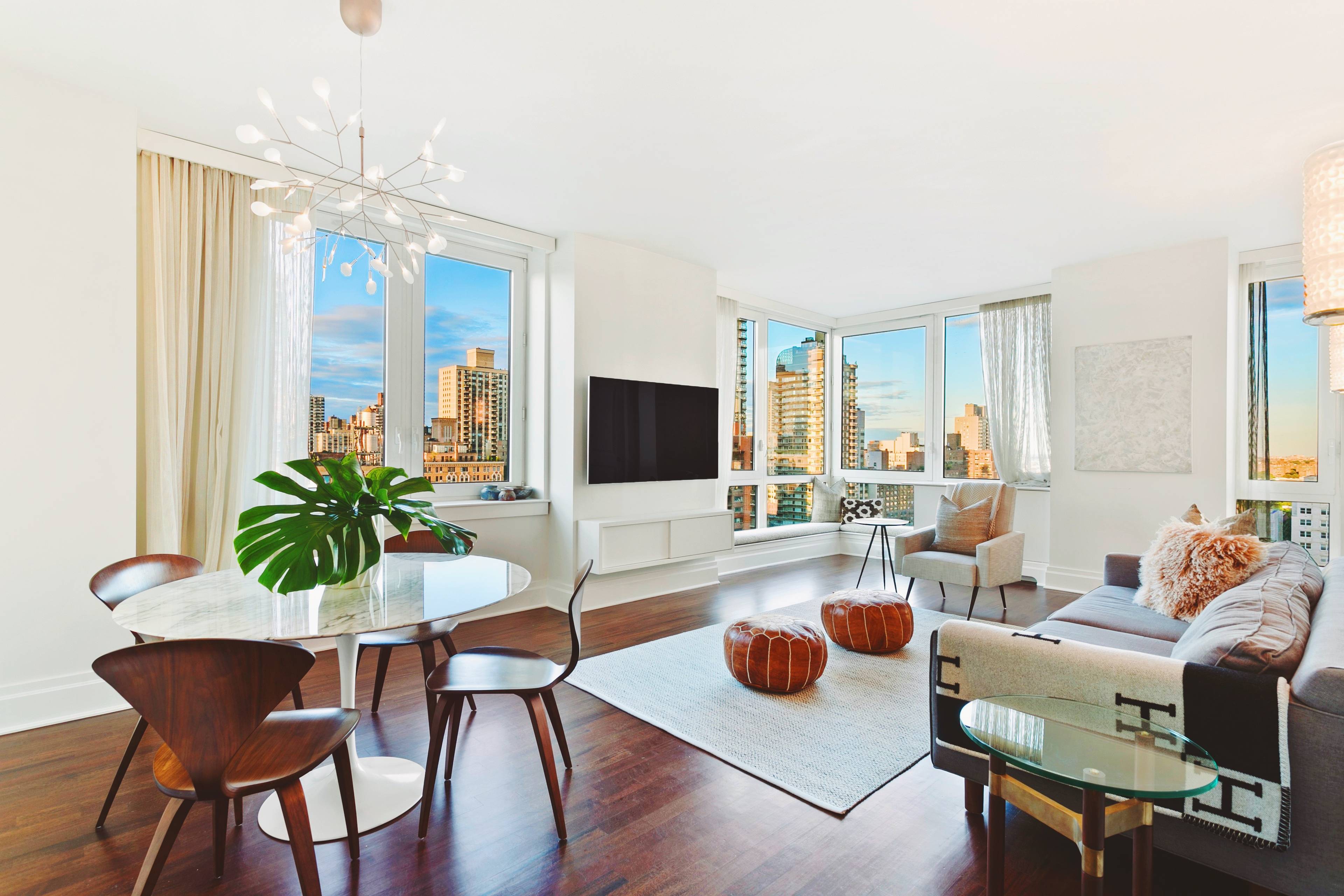 Designer Split 2 Bed w. Open Views! 300 East 77th Street #18C