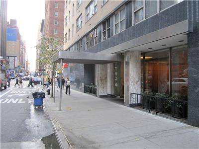 **Short / Long Terms **Corner Jr.4 in prime Midtown west**Fully Furnish and fully equipt**