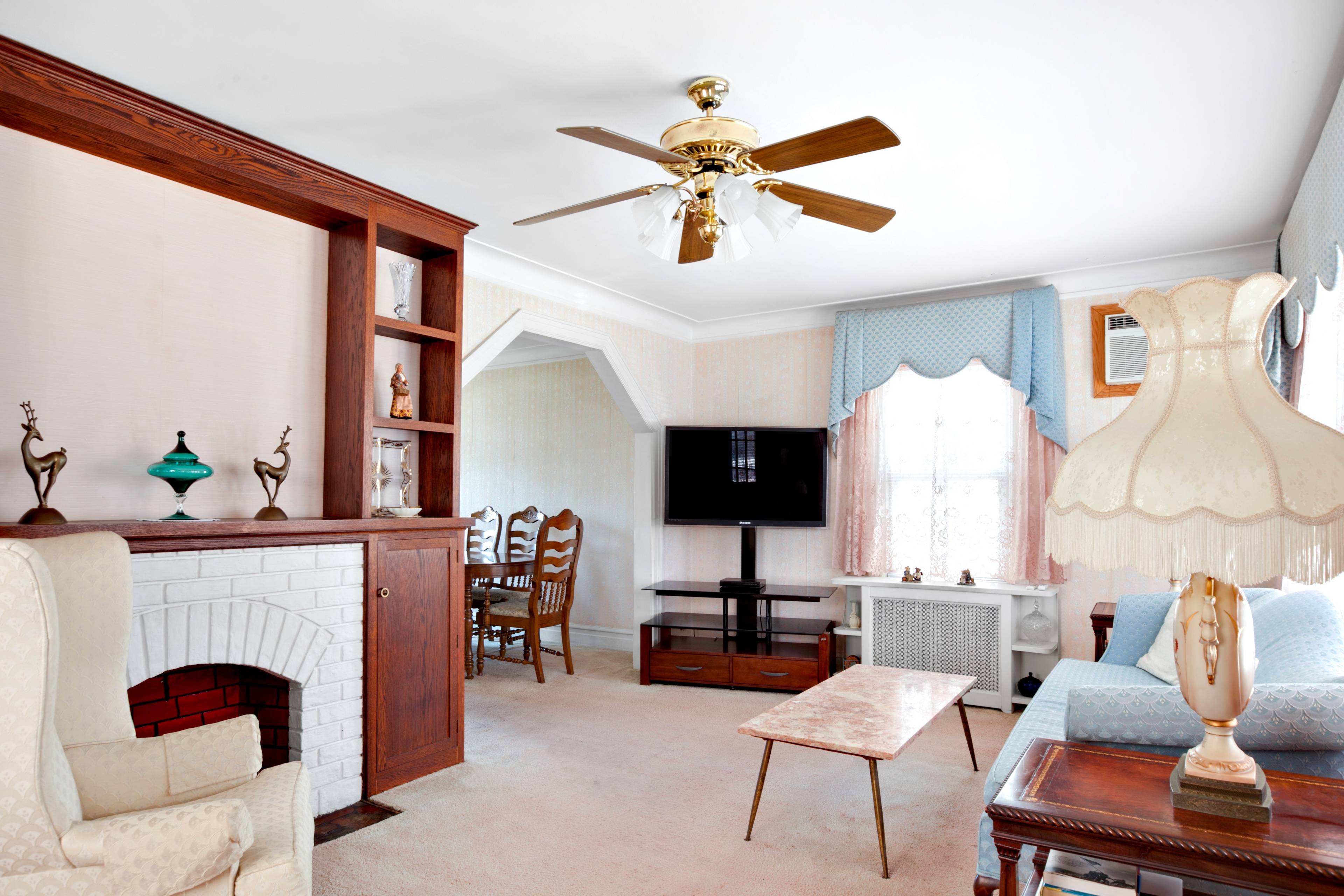 Classic Beauty in Prime Gerritsen Beach // Double Lot With Gorgeous Garden