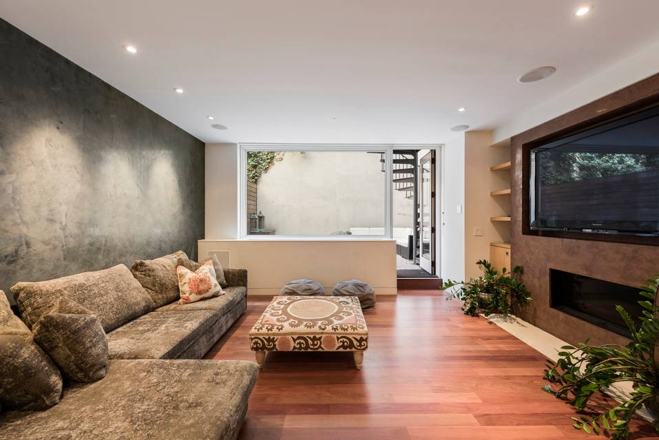 Private Five-story Townhouse in the Heart of Chelsea