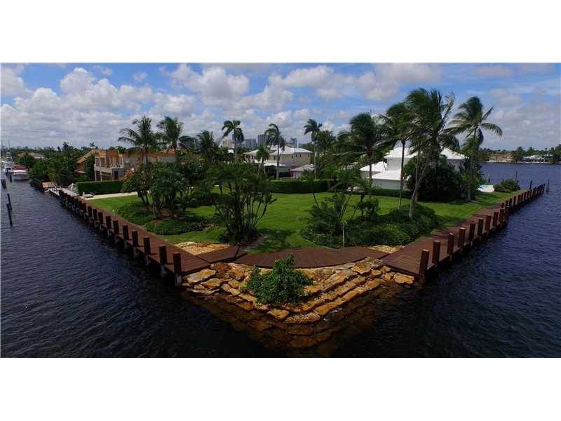 Rare and spectacular SE Intracoastal point double lot in desirable Lauderdale Harbors