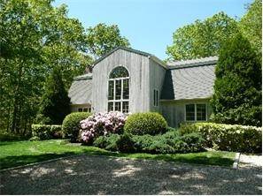 Southampton Village With 4 Bedrooms and Pool