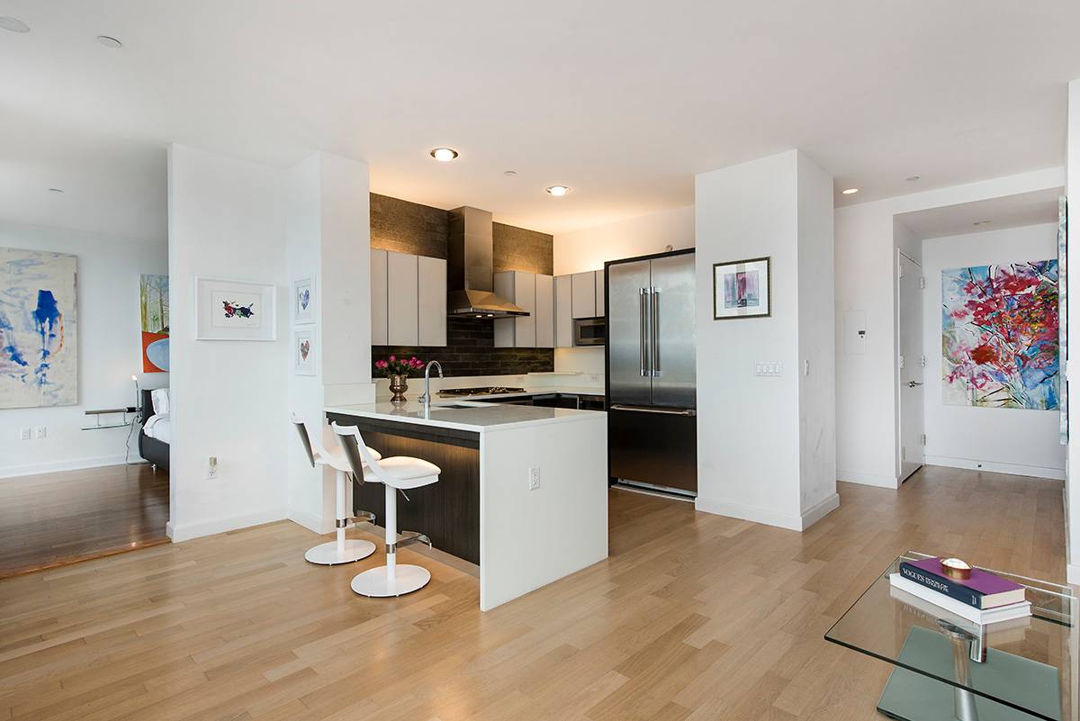 JUST LISTED!  247 West 46th Street PLATINUM CONDOMINIUM 1000SF DESIGNER FURNISHED ONE BEDROOM 36TH FLOOR WITH ENDLESS MAJESTIC VIEWS