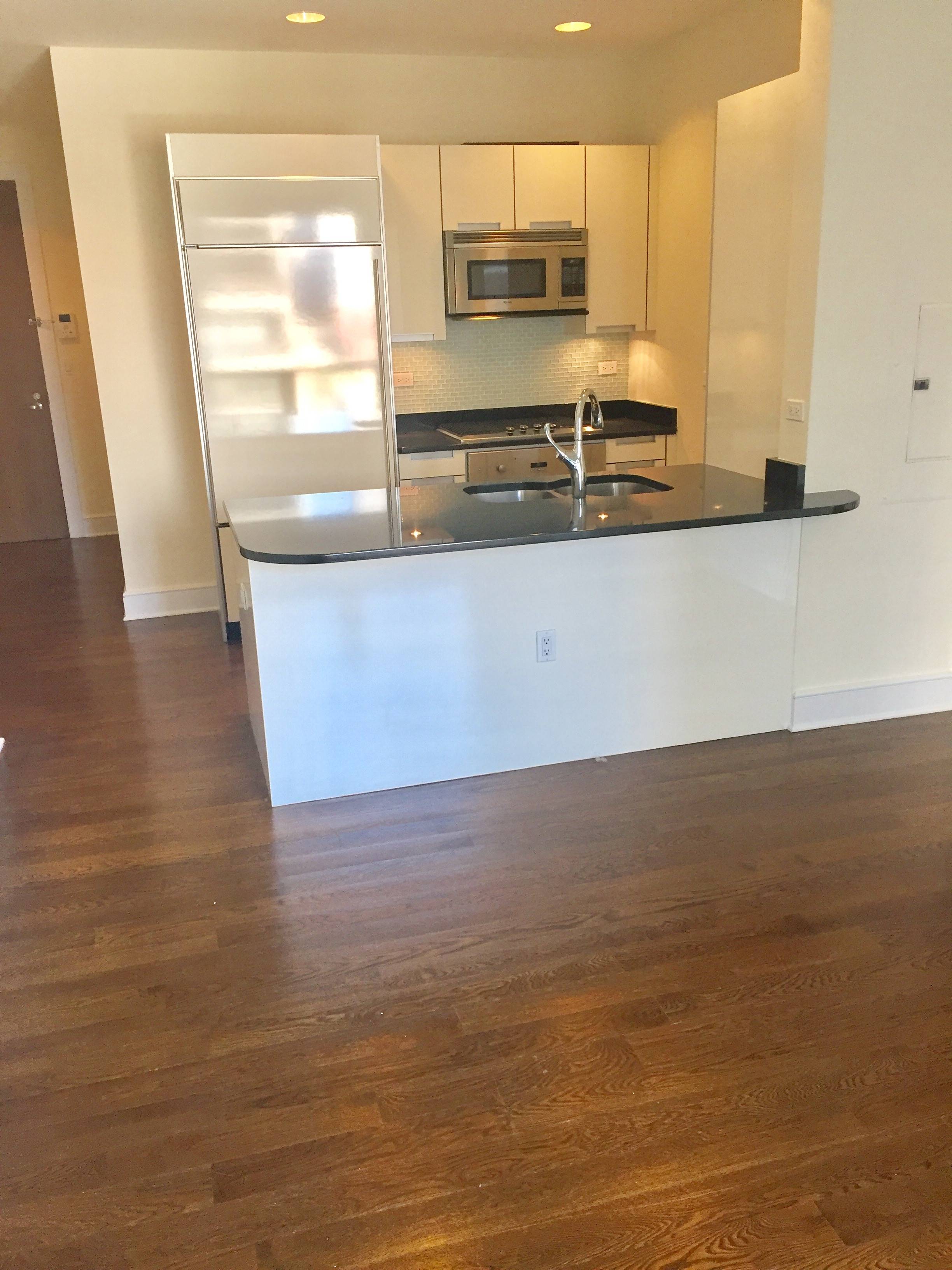** 250 E.49 St ** One Bed Room Condo Open Kitchen  & Walk In Closet**
