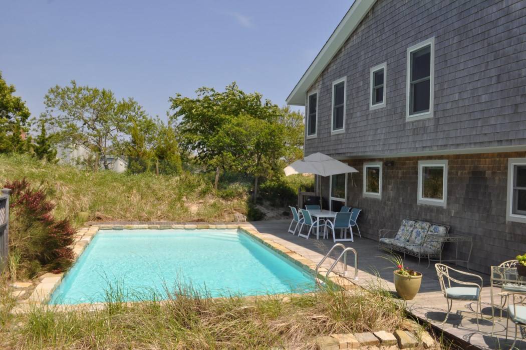 AMAGANSETT DUNES BEACH HOUSE WITH POOL