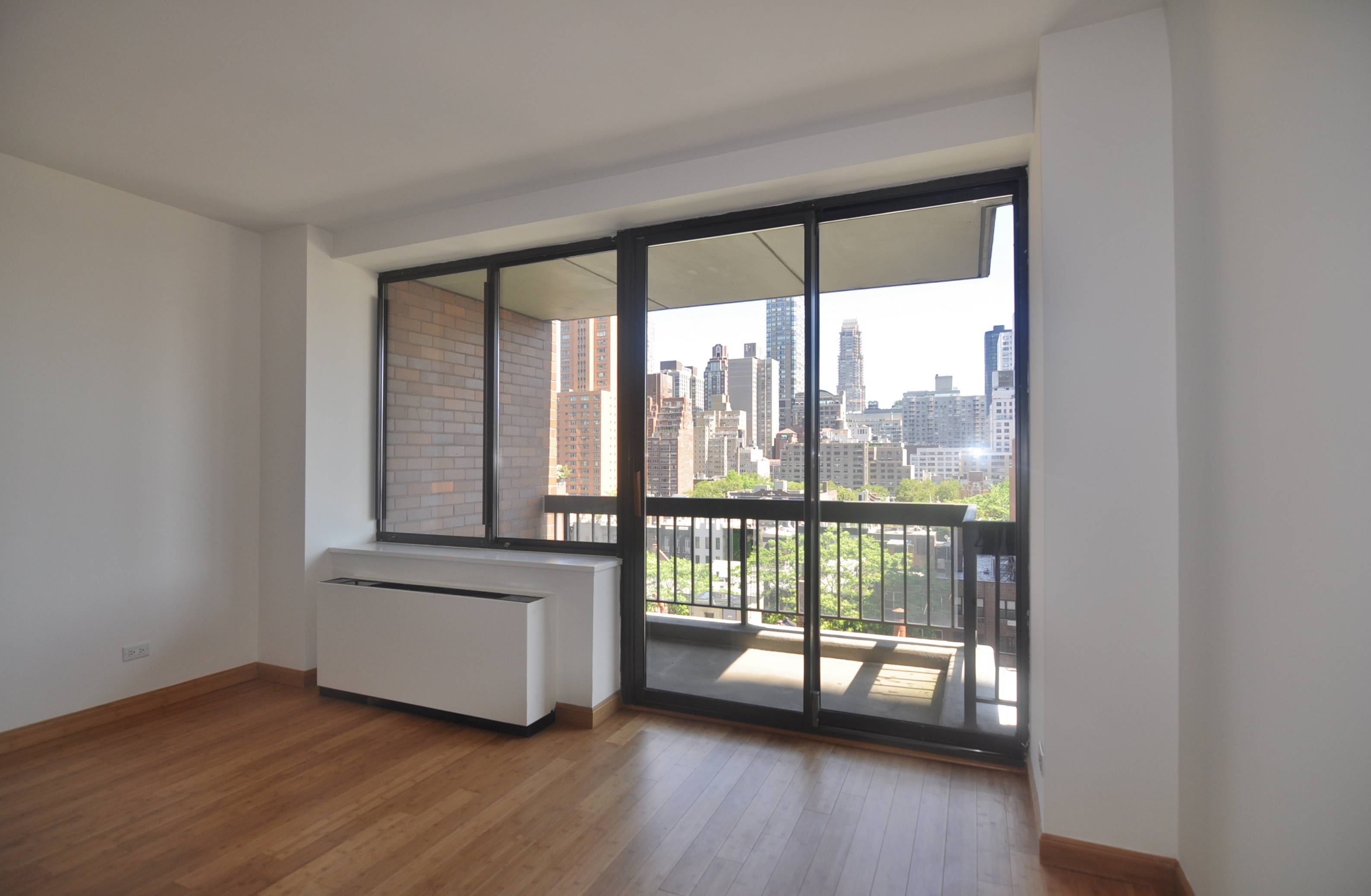 NO FEE & 1 MONTH FREE! 2 Bedroom 2 Bathroom in Midtown East!