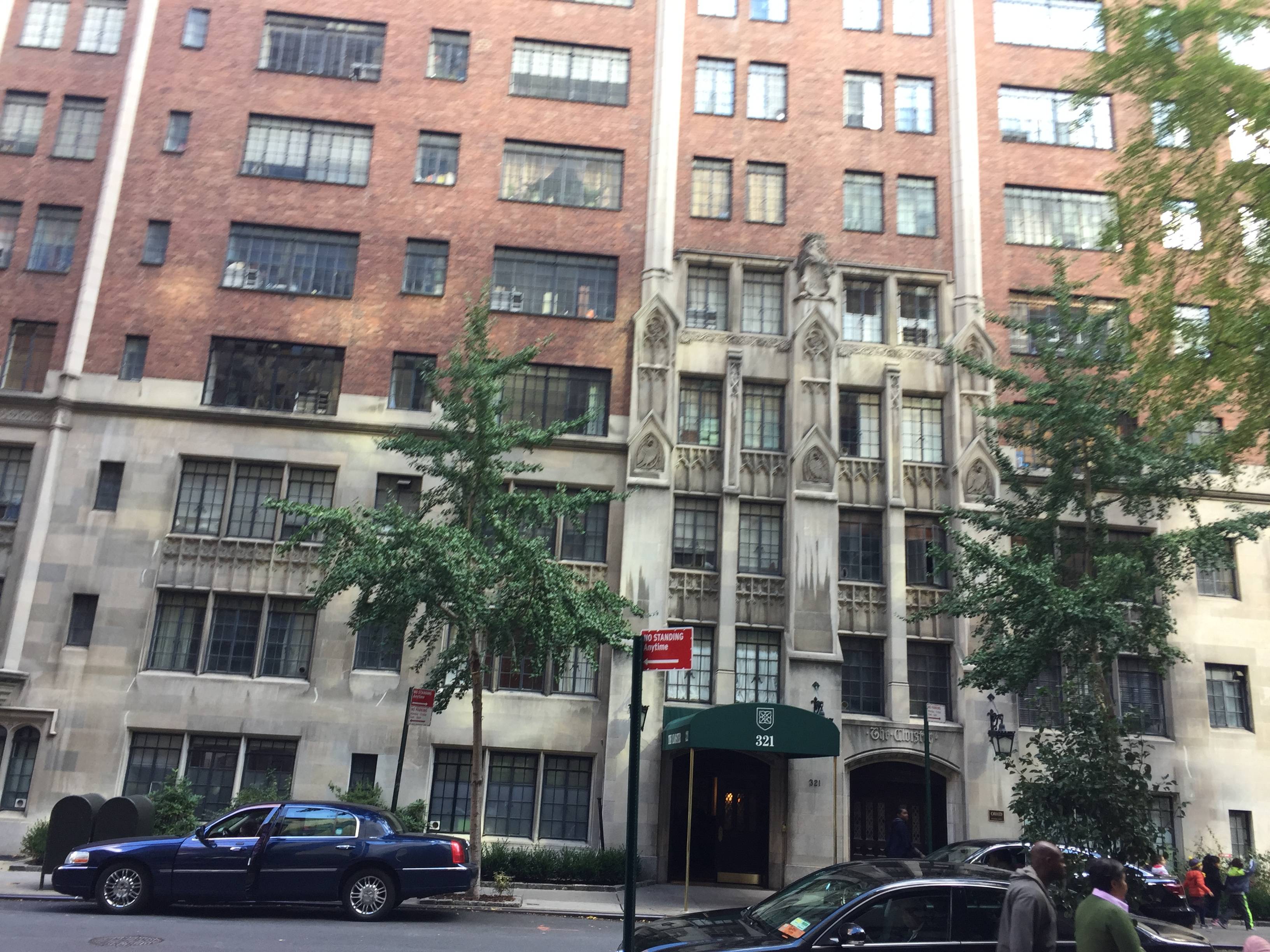 BACK ON THE MARKET ! FOR SALE MIDTOWN EAST STUDIO WALL OF WINDOWS FULL SERVICE BUILDING