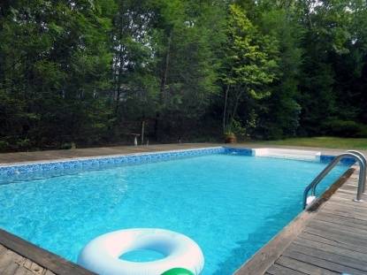 Sagaponack South With 7 Bedrooms and Pool
