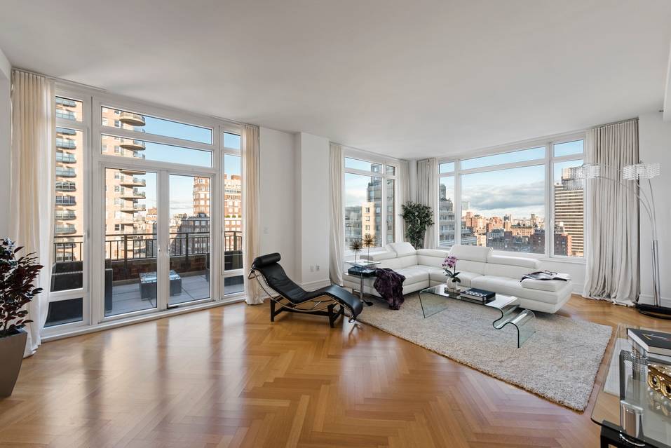Sunblasted, Voluminous Penthouse at The Brompton with Anchor Tenant Equinox!