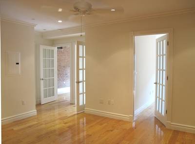 *TRENDY LOCATION*BEAUTIFUL APARTMENT WITH BALCONY*