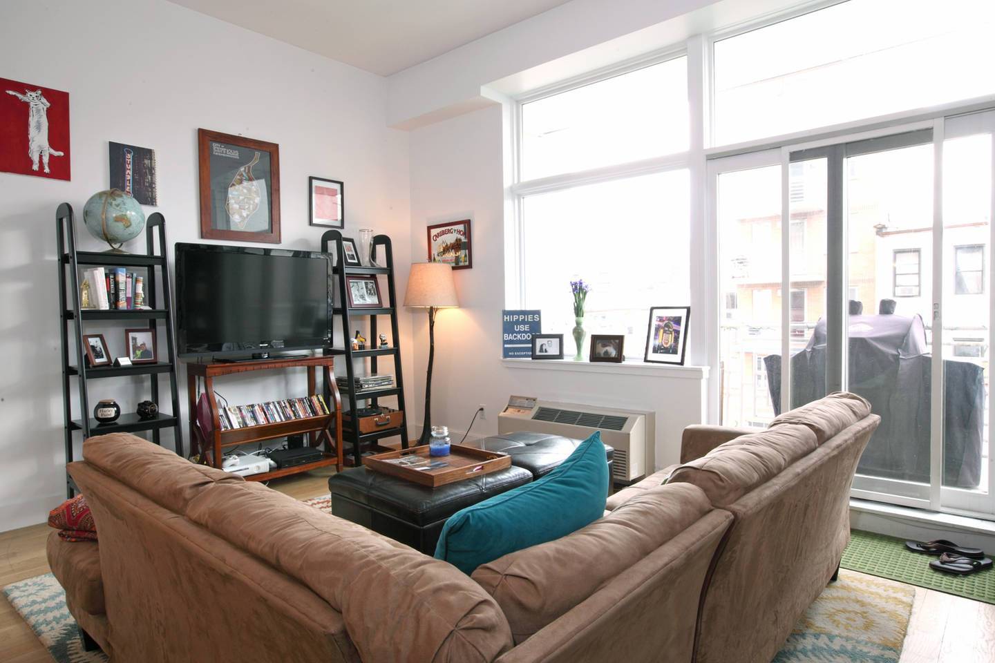 Williamsburg: Large 1 Bedroom Available March 1st