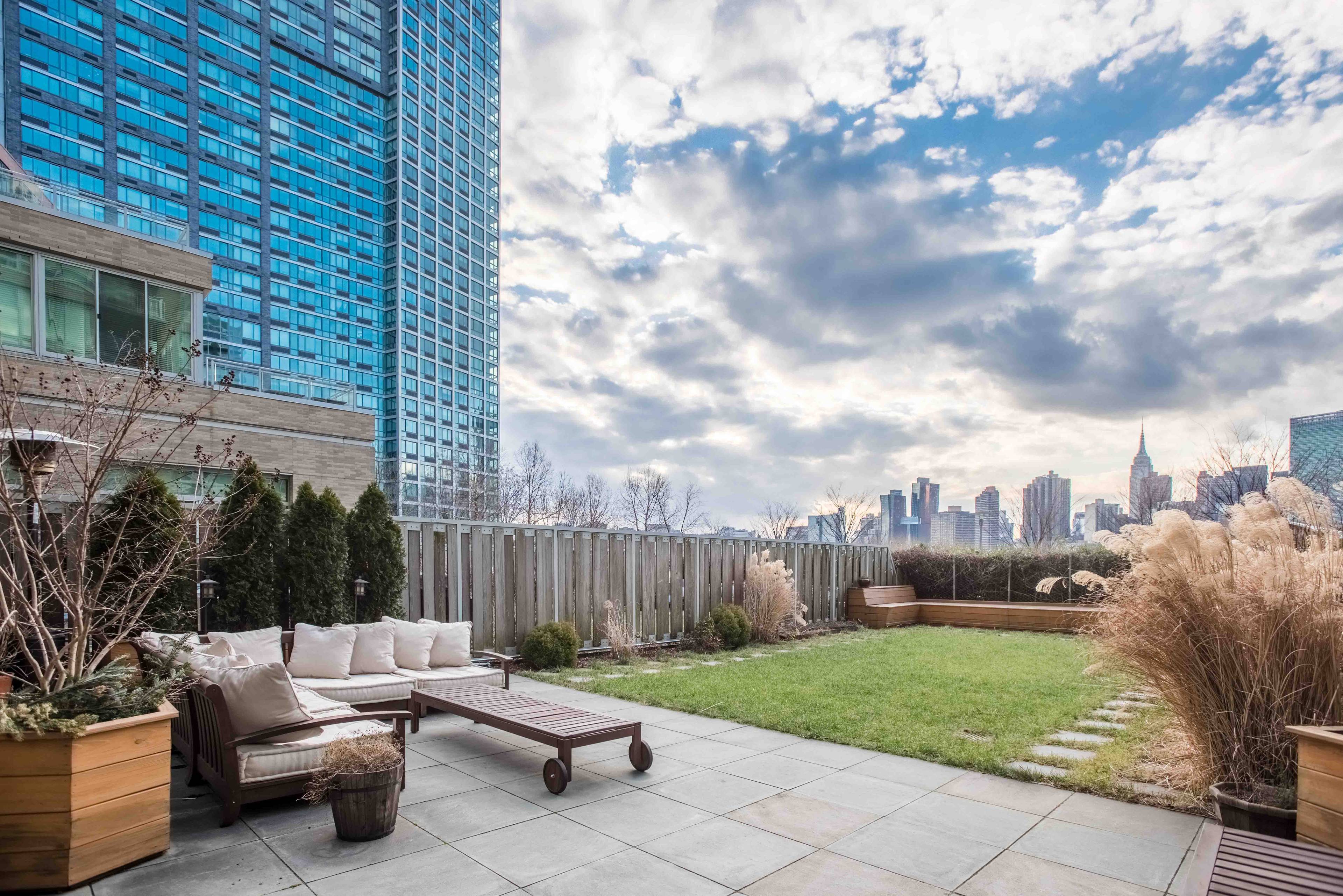 Spectacular 2 bed/2 bath home, it boasts the most impressive 1,550 sq ft of private outdoor space at the incomparable View condo.