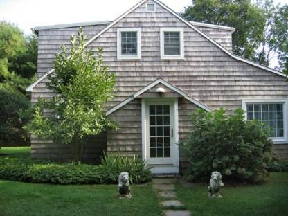 EAST HAMPTON VILLAGE