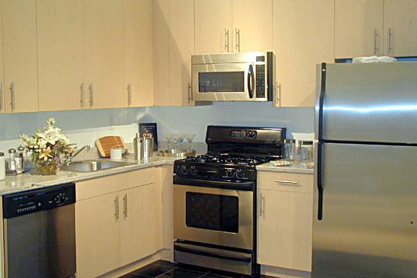 Large Studio in Financial District with River View ~ No Broker Fee!