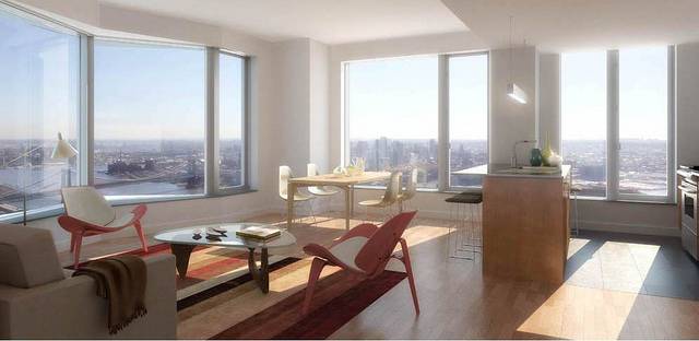 Massive 3 BR w 2.5 baths with stunning veiws in FIDI