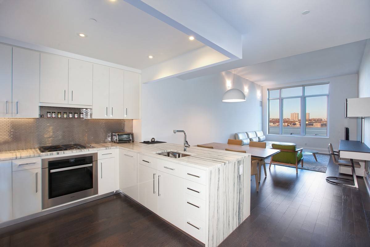 Huge river facing 1 Bedroom with high ceilings at One Riverside Park!