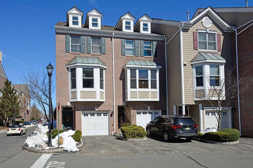 Fanwood style end unit available - 3 BR Condo New Jersey