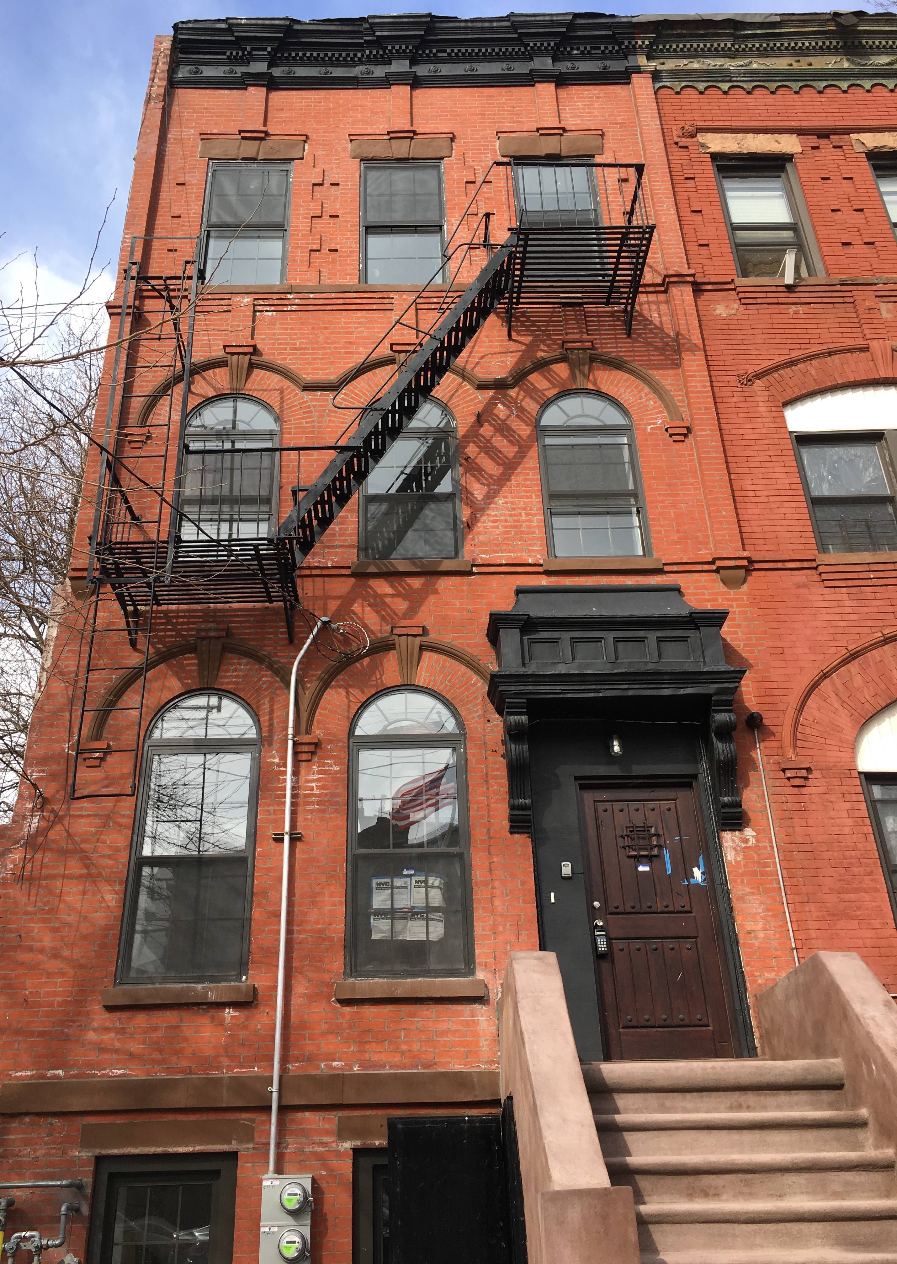 Brand New! Extra Large 3 Bedroom 3 Bath Duplex!