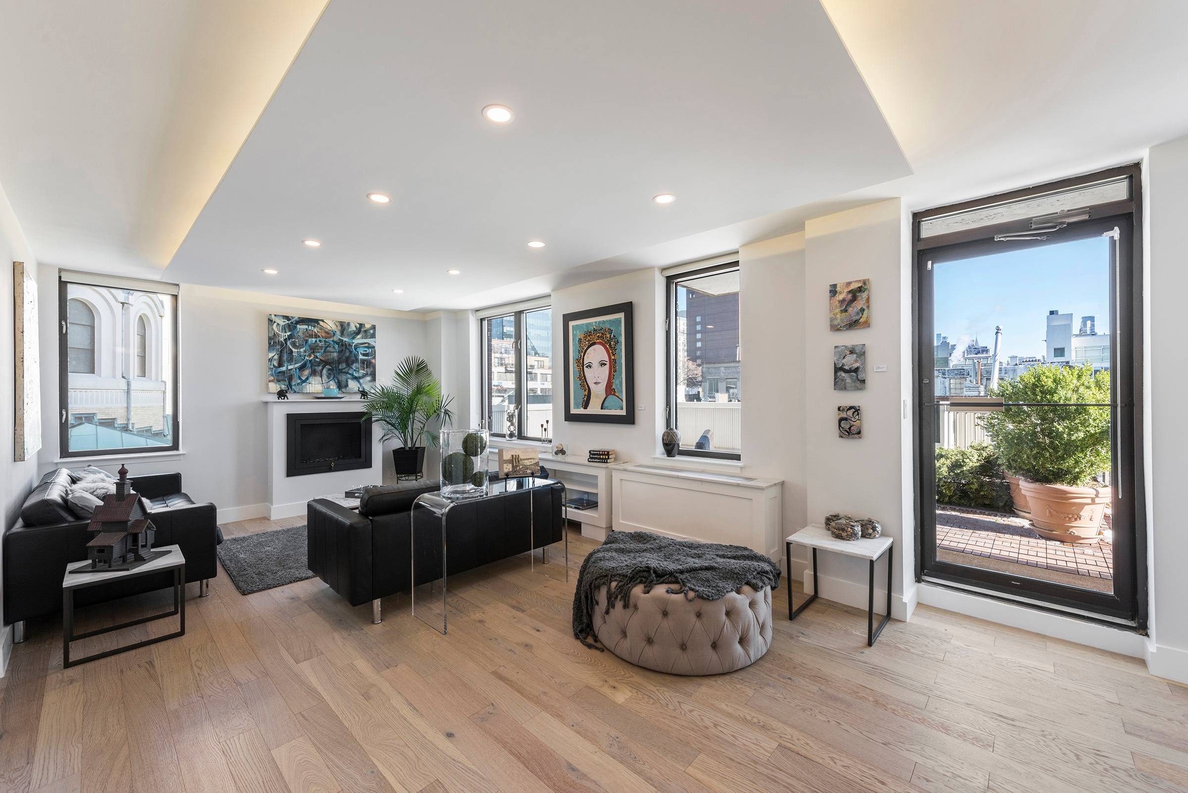 Renovated 3 Bedroom Corner Apartment with Private Terrace in Prime East Village