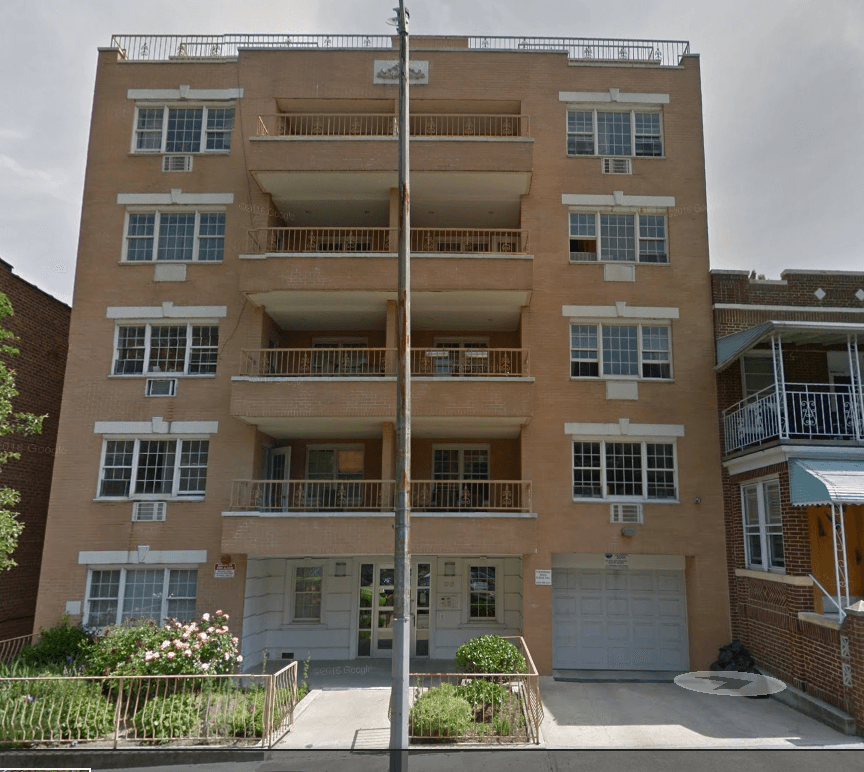 2 BEDROOM APARTMENT W/ TERRACE  TOP FLOOR WITH CITY VIEWS