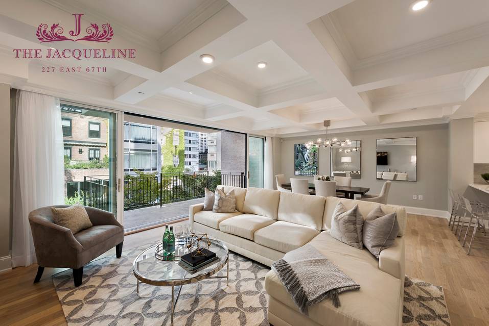 Never Lived In Before Penthouse 3 Bed, 2.5 Bath with 1560sf Roof Terrace