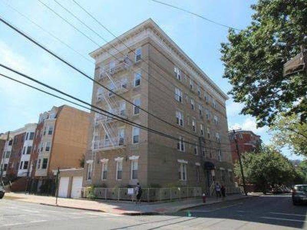 2 BED/1 BATH * Adams St Hoboken