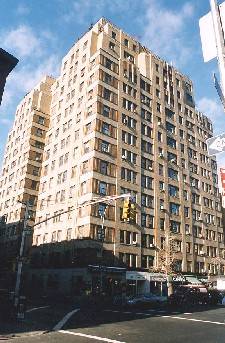 West Village Studio in a Wonderful Doorman Elevetor Building Pet's OK