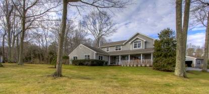 SOUTHAMPTON COUNTRY HOME  WITH POOL, POOL HOUSE AND TENNIS