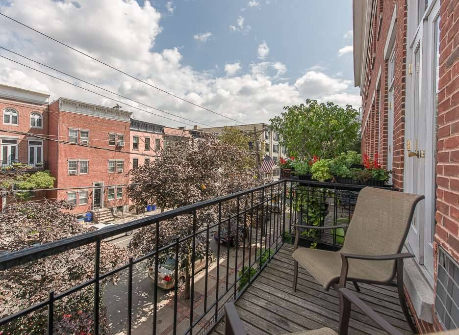 Spacious 1 bedroom duplex with exceptional layout - 1 BR Hoboken New Jersey