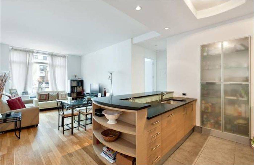 ** Bright and open space **One Bedroom for RENT**High Floor**Luxury Building**