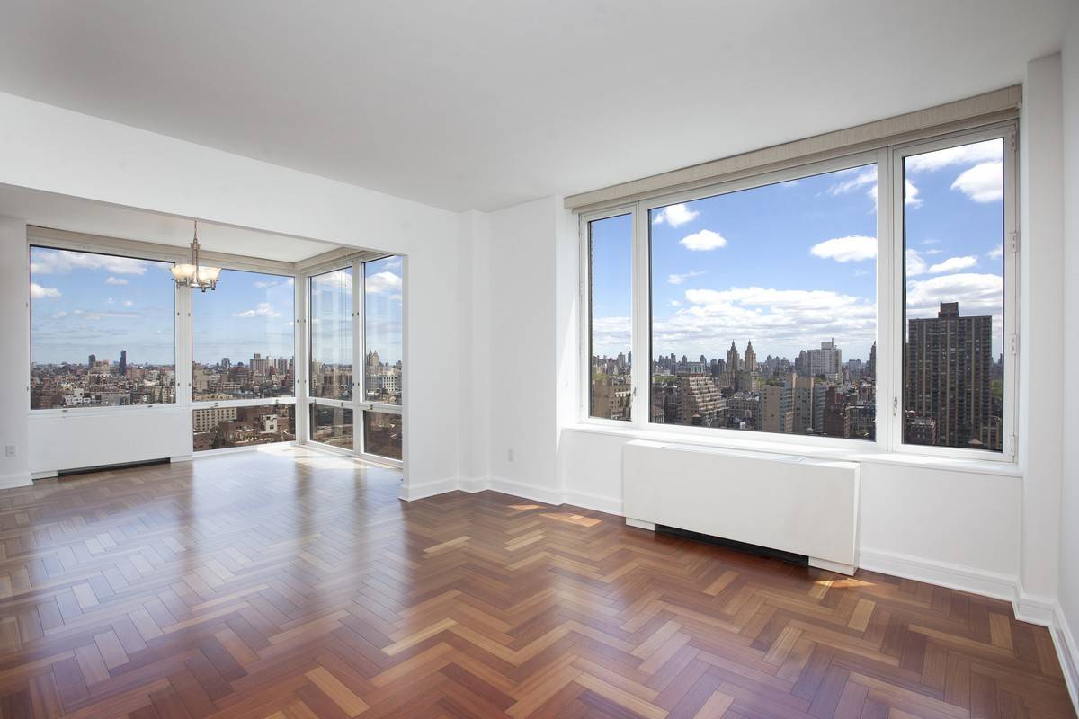 High Floor 2 Bedroom at 220 Trump Place!