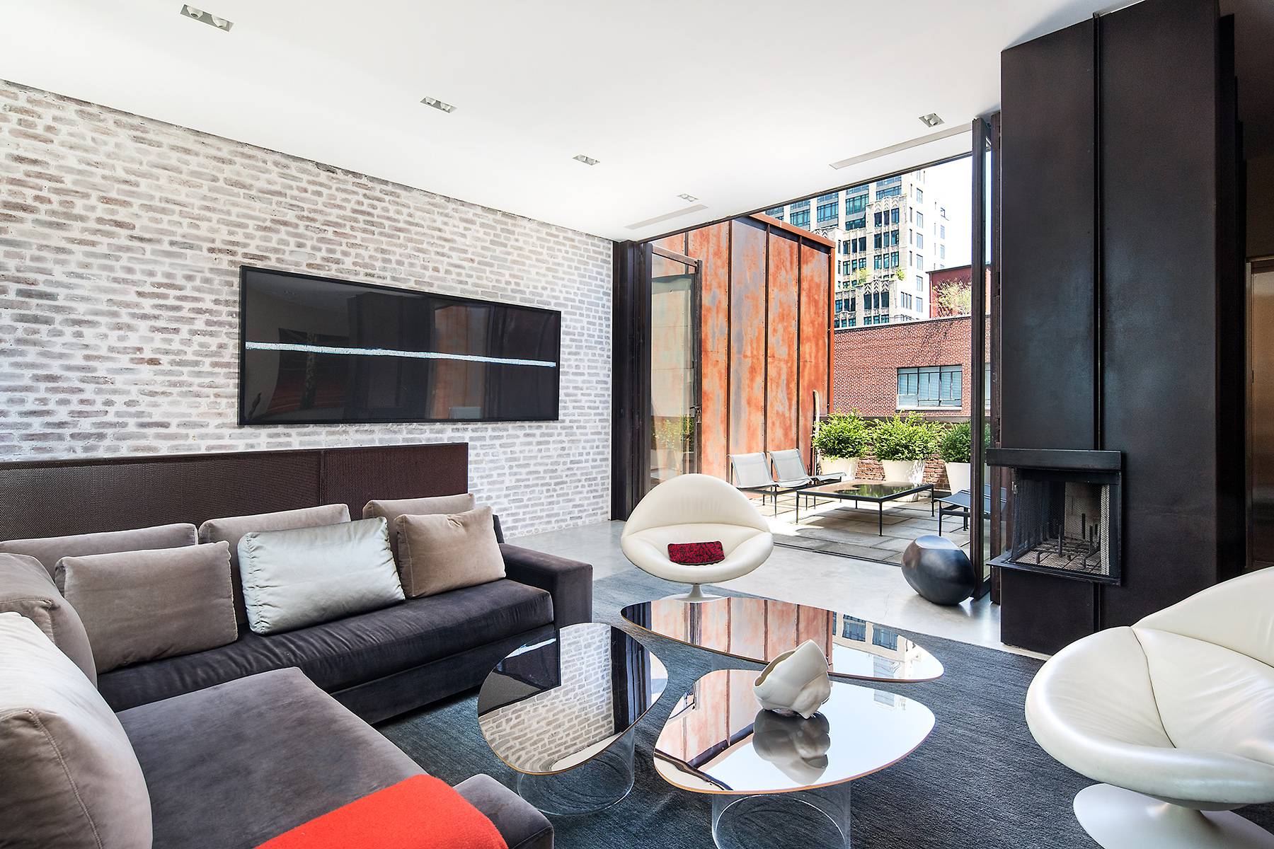 STUNNING 25 FOOT WIDE TRIBECA TOWNHOUSE OVER 10,000SF WITH COMMERCIAL SPACE