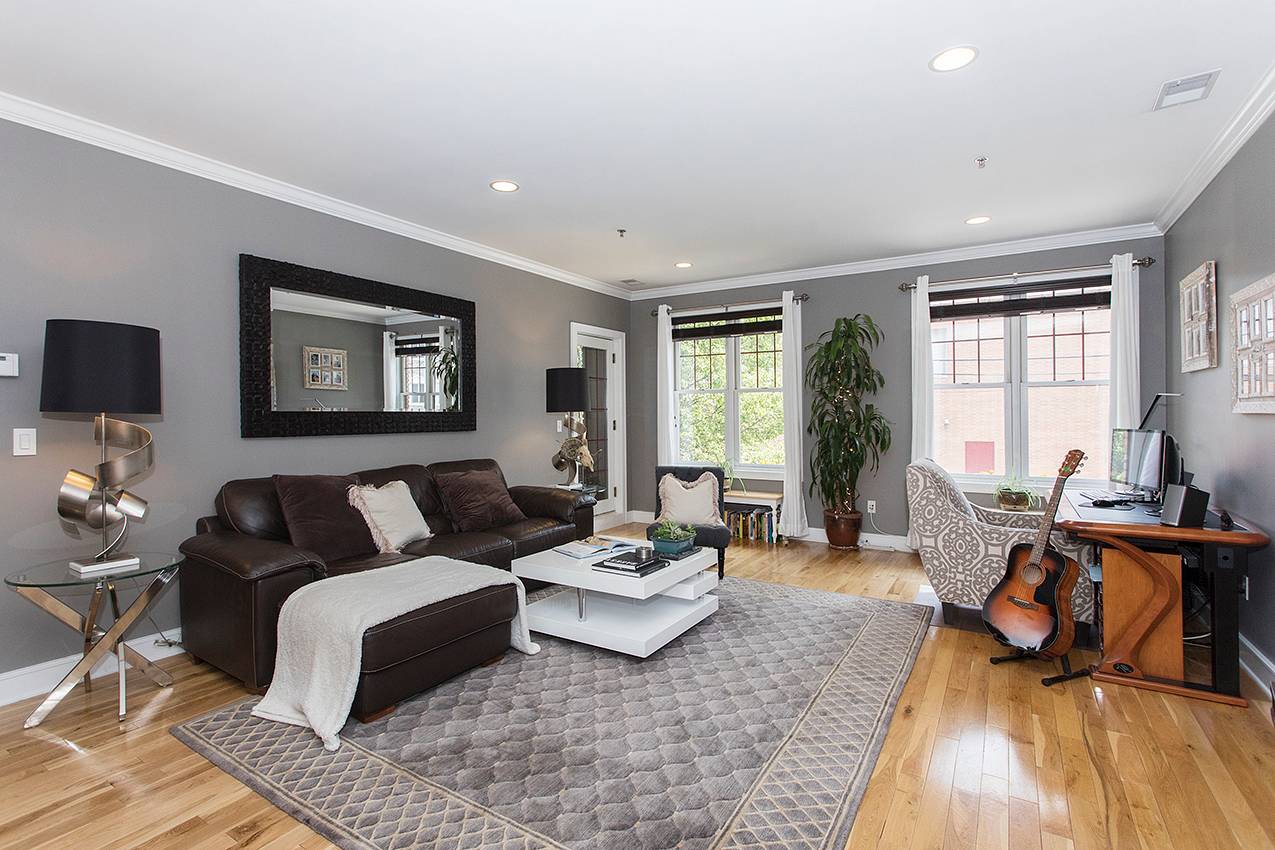 Stunning 2 Bed/2 Bath Condo 1,100+SF w/ Parking & Terrace